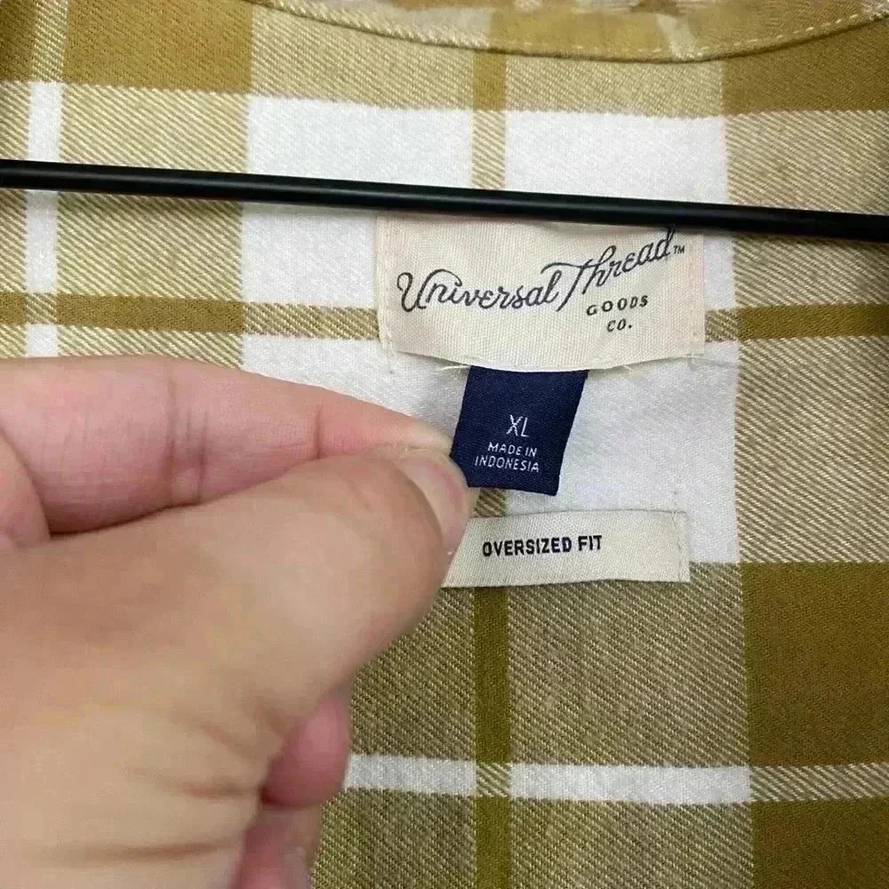 Universal Thread Flannel - Picture 4 of 6
